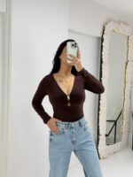 Acı Kahve Gold Detay Göğüs Pencere Dekolteli Bluz - Görsel 3