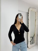 Siyah Gold Detay Göğüs Pencere Dekolteli Bluz - Görsel 3