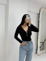 Siyah Gold Detay Göğüs Pencere Dekolteli Bluz - Görsel 4