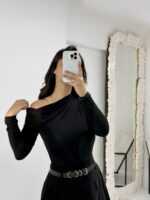 Siyah Kayık Yaka Bluz - Görsel 4