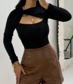 Siyah Dekolteli Bluz - Görsel 3