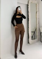 Siyah Dekolteli Bluz - Görsel 2