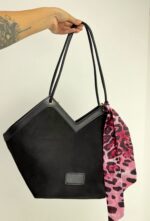 Siyah Deri Detay Süet Çanta - Görsel 2