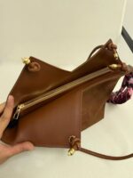 Taba Deri Detay Süet Çanta - Görsel 4