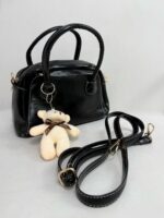 Siyah Ayıcık Aksesuar Parlak Deri Çanta - Görsel 3