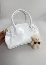 Beyaz Ayıcık Aksesuar Parlak Deri Çanta - Görsel 6