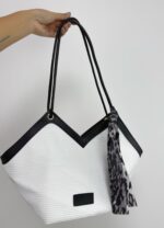 Siyah-Beyaz Fularlı Çanta - Görsel 2