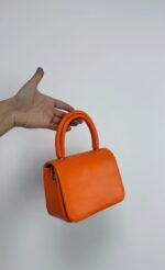 Turuncu Zincirli Deri El Çantası - Görsel 2