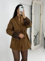 Kahverengi Kolları Tüylü Kısa Kaban - Görsel 3