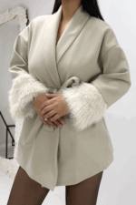 Bej Kolları Tüylü Kısa Kaban - Görsel 6