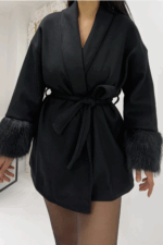 Siyah Kolları Tüylü Kısa Kaban - Görsel 2