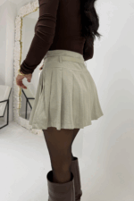 Bej Pileli Kemerli Şort Etek - Görsel 6