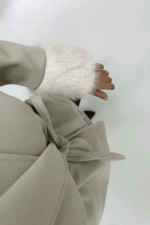 Bej Kolları Tüylü Kısa Kaban - Görsel 3