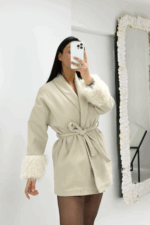 Bej Kolları Tüylü Kısa Kaban - Görsel 5