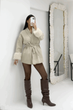 Bej Kolları Tüylü Kısa Kaban - Görsel 2