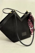 Siyah Deri Detay Süet Çanta