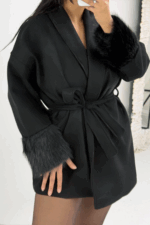 Siyah Kolları Tüylü Kısa Kaban - Görsel 4