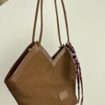 Taba Deri Detay Süet Çanta