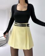 Sarı Kemerli Şort Etek - Görsel 3