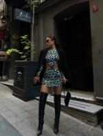 Mavi Leopar Desen Dekolteli Elbise - Görsel 2