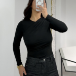 Siyah Büzgülü Bluz