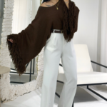 Acı Kahve Püsküllü Yarasa Kol Kazak