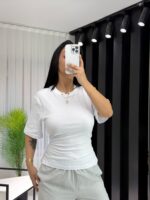 Beyaz Belden Oturtmalı Tişört - Görsel 2