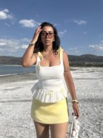 Sarı Çiçek Nakışlı Fisto Bluz - Görsel 3
