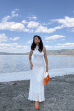 Beyaz Astarlı Dantel Elbise